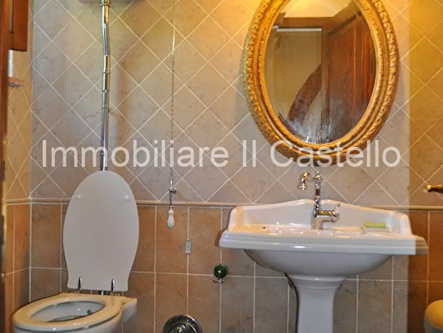 Immagine 49 di Rustico / casale in vendita  a Montepulciano