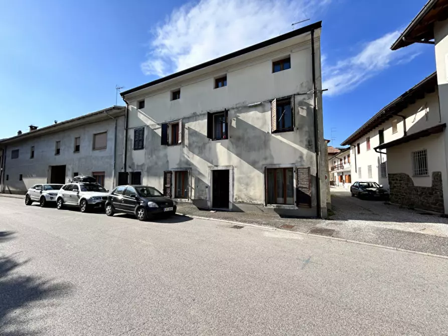 Immagine 1 di Rustico / casale in vendita  in Via Dante Alighieri a Cormons