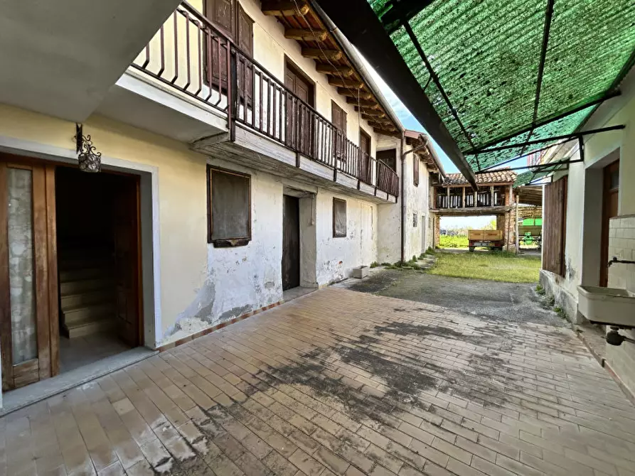 Immagine 3 di Rustico / casale in vendita  in Via Dante Alighieri a Cormons