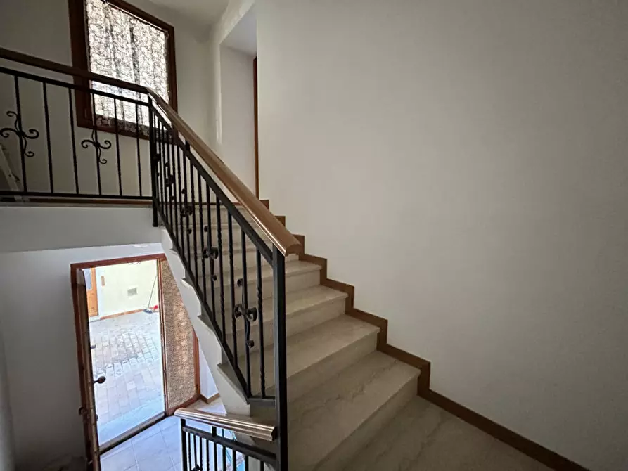 Immagine 12 di Rustico / casale in vendita  in Via Dante Alighieri a Cormons