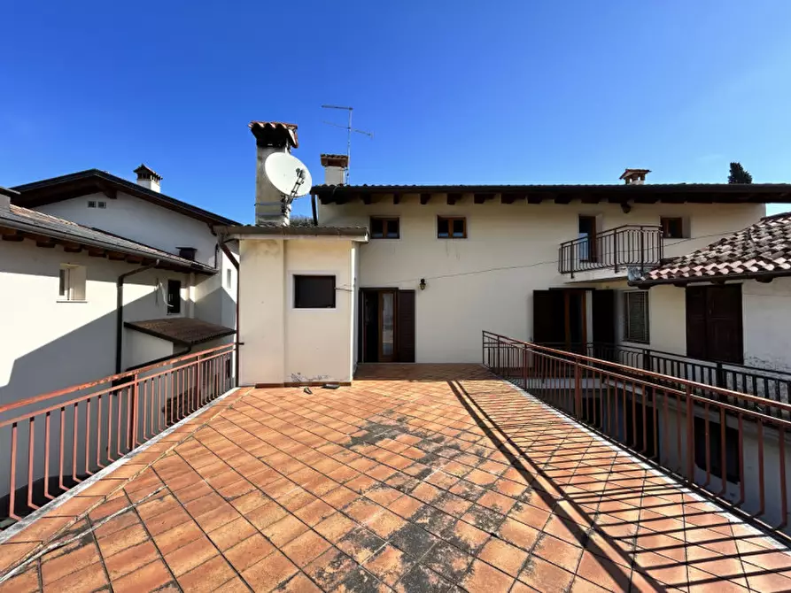 Immagine 16 di Rustico / casale in vendita  in Via Dante Alighieri a Cormons