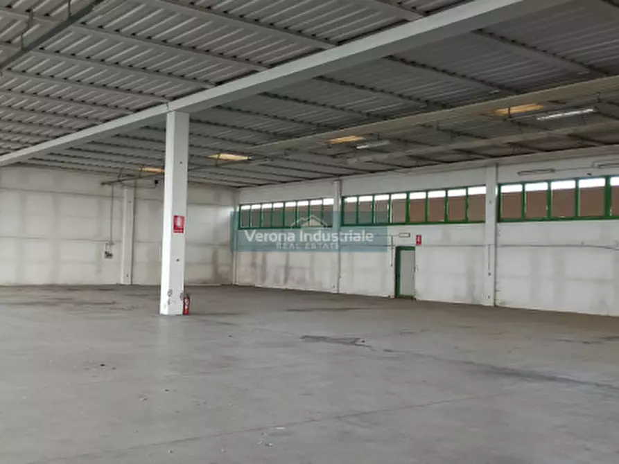Immagine 4 di Capannone industriale in affitto  in Via Merle a Isola Rizza