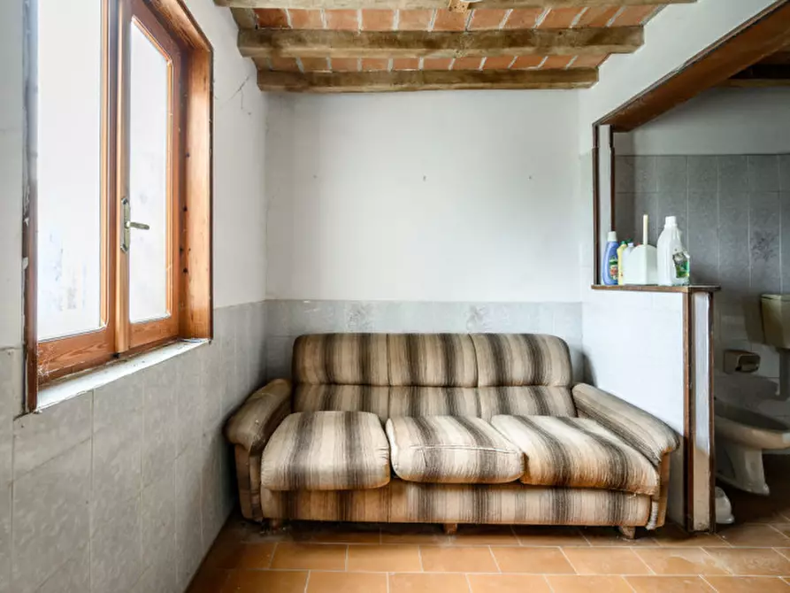 Immagine 25 di Rustico / casale in vendita  in ca Paolini a Medesano