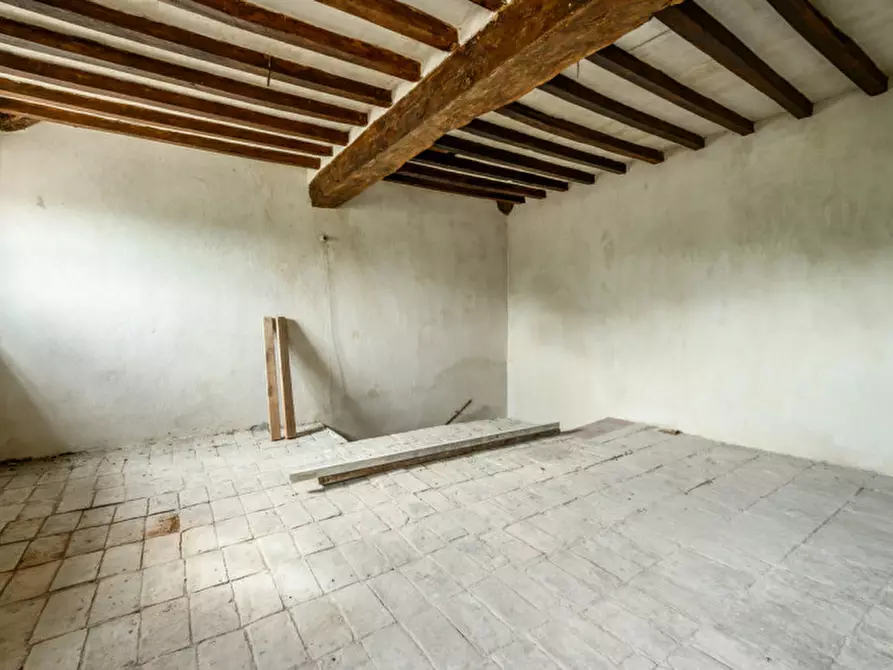 Immagine 36 di Rustico / casale in vendita  in ca Paolini a Medesano