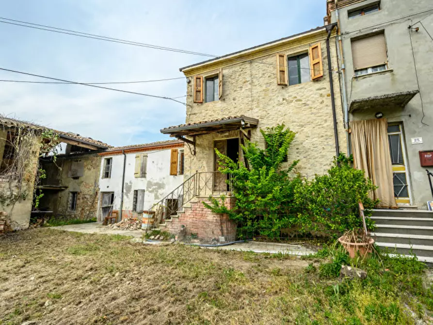 Immagine 43 di Rustico / casale in vendita  in ca Paolini a Medesano
