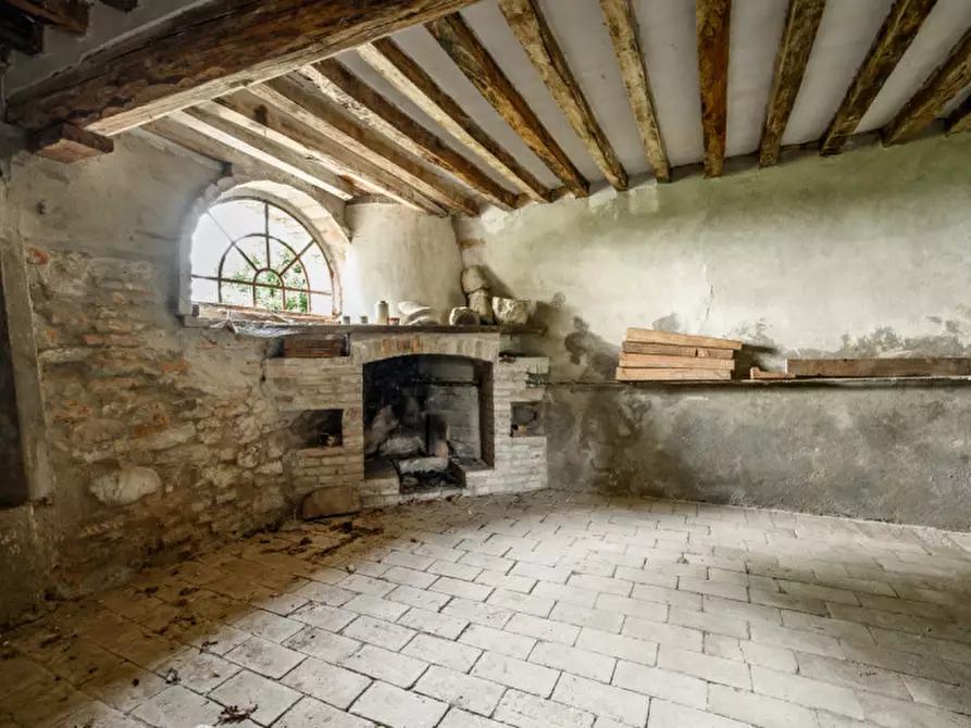 Immagine 47 di Rustico / casale in vendita  in ca Paolini a Medesano