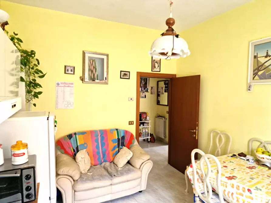 Immagine 1 di Appartamento in vendita  in Via Casal del Marmo a Roma