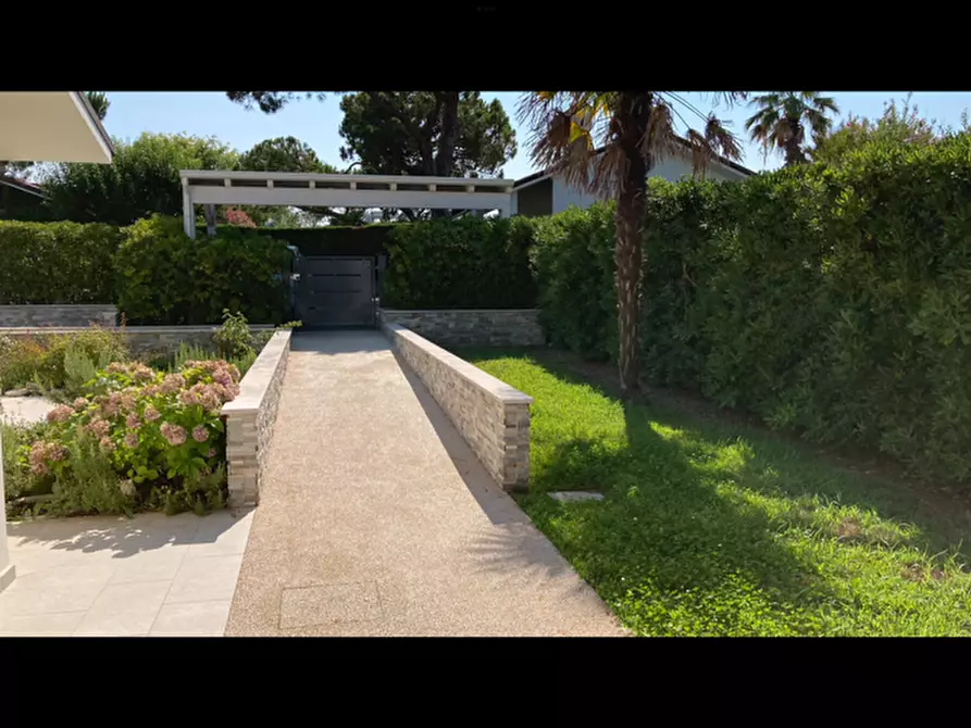 Immagine 4 di Casa indipendente in vendita  a Rosolina