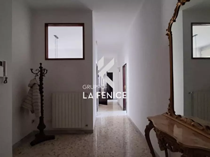 Immagine 7 di Appartamento in vendita  in via Martina Franca a Locorotondo