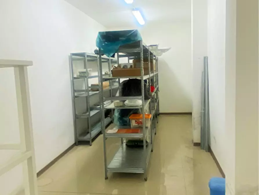 Immagine 6 di Magazzino in vendita  in via San Pio X 34/a a Castelfranco Veneto