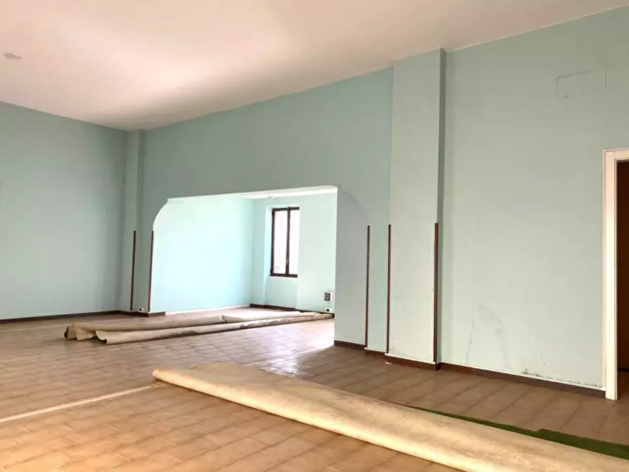 Immagine 4 di Negozio in affitto  in Via Piave a Ghedi