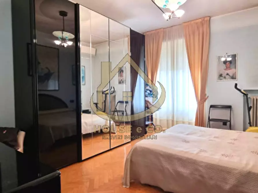 Immagine 22 di Appartamento in vendita  in Vigevano - Corso Genova 2 a Vigevano