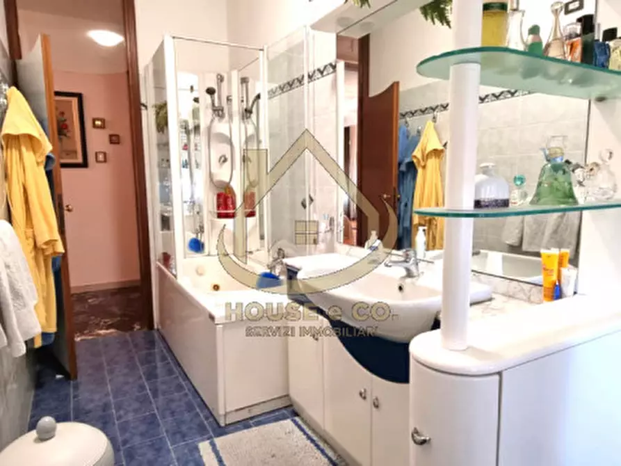 Immagine 32 di Appartamento in vendita  in Vigevano - Corso Genova 2 a Vigevano