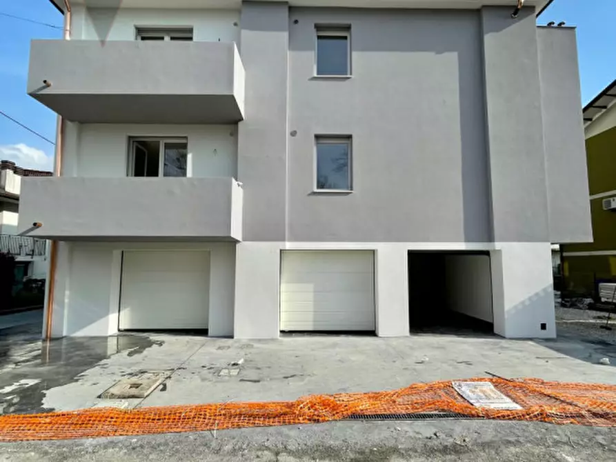 Immagine 1 di Appartamento in vendita  a Legnaro
