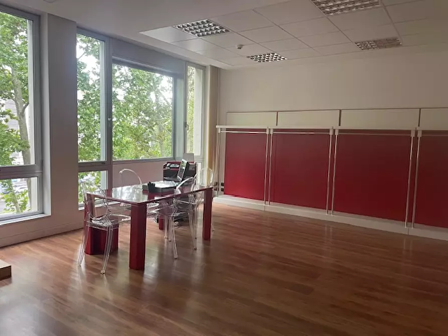 Immagine 3 di Ufficio in affitto  in Via Cristoforo Colombo 163 a Roma