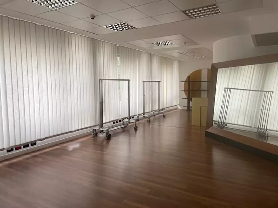 Immagine 8 di Ufficio in affitto  in Via Cristoforo Colombo 163 a Roma