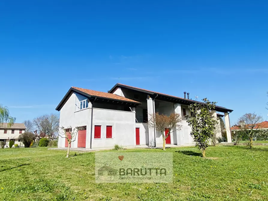 Immagine 1 di Villa in vendita  in via lovara a Borgoricco