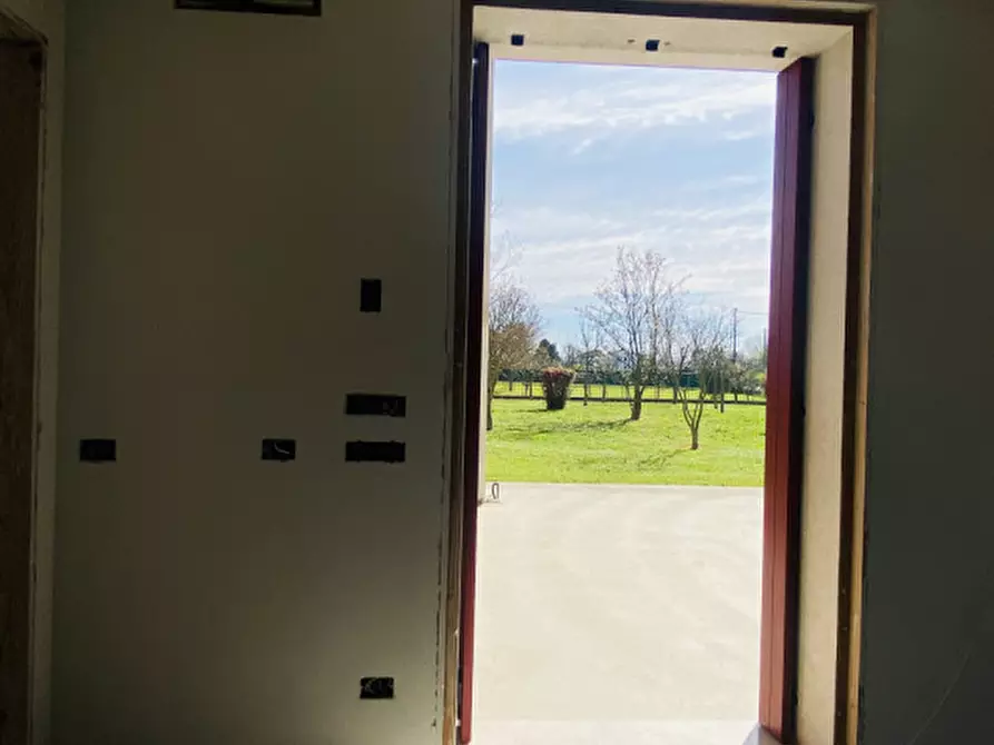 Immagine 13 di Villa in vendita  in via lovara a Borgoricco