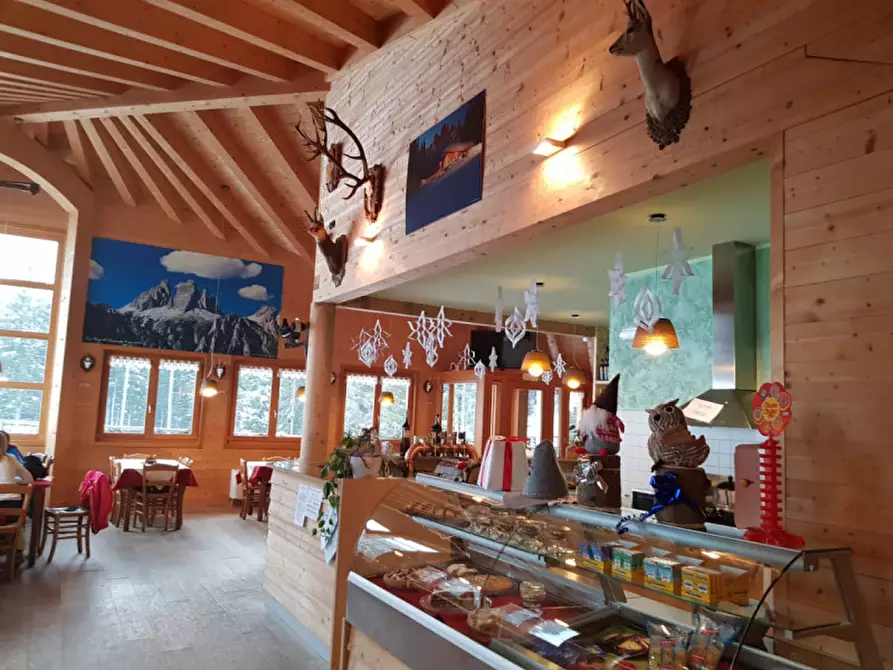 Immagine 8 di Attività commerciale in vendita  a Auronzo Di Cadore