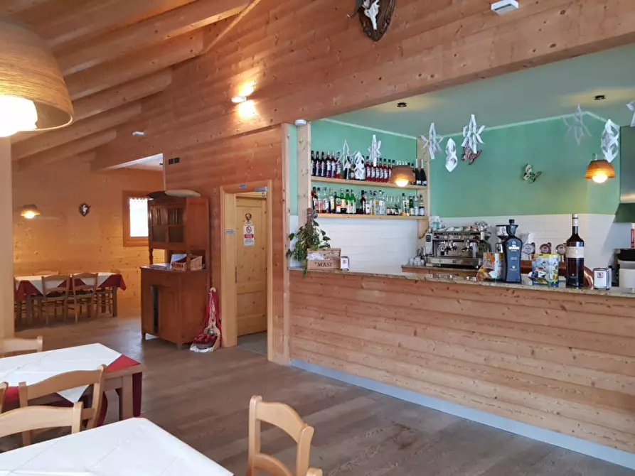 Immagine 9 di Attività commerciale in vendita  a Auronzo Di Cadore
