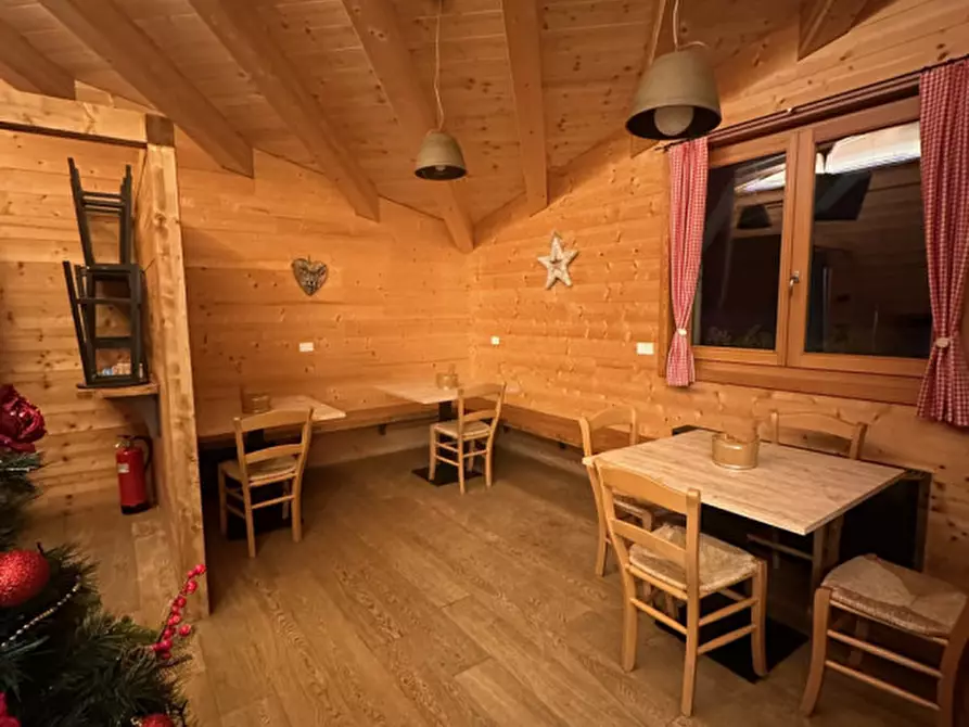 Immagine 12 di Attività commerciale in vendita  a Auronzo Di Cadore