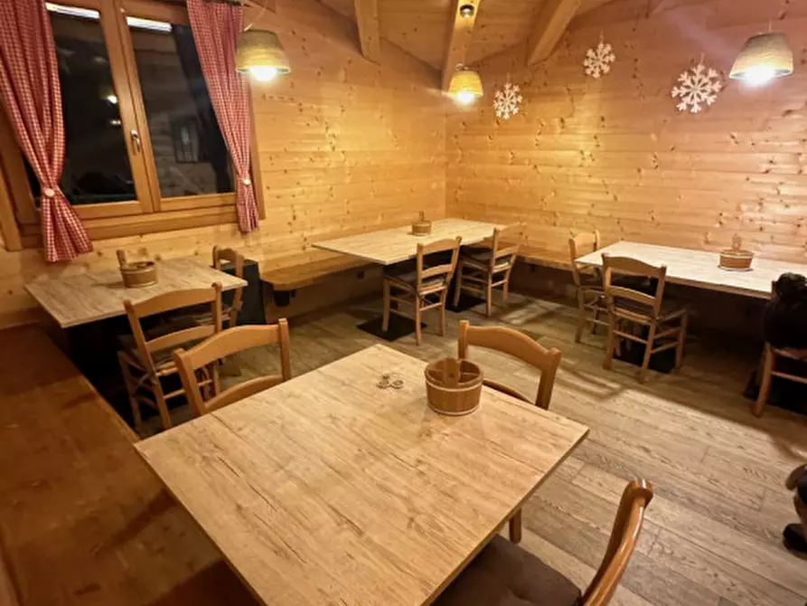 Immagine 13 di Attività commerciale in vendita  a Auronzo Di Cadore