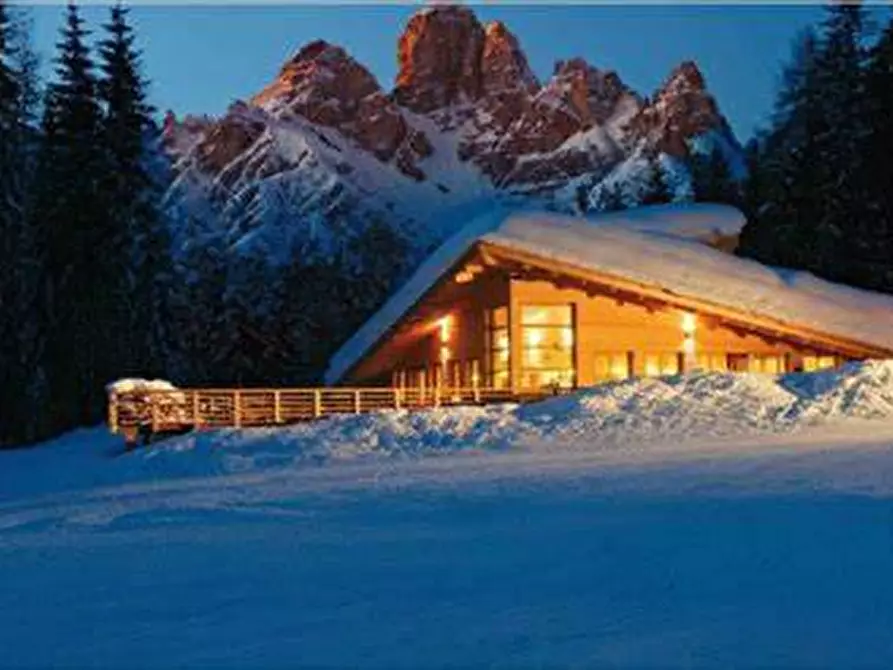 Immagine 18 di Attività commerciale in vendita  a Auronzo Di Cadore