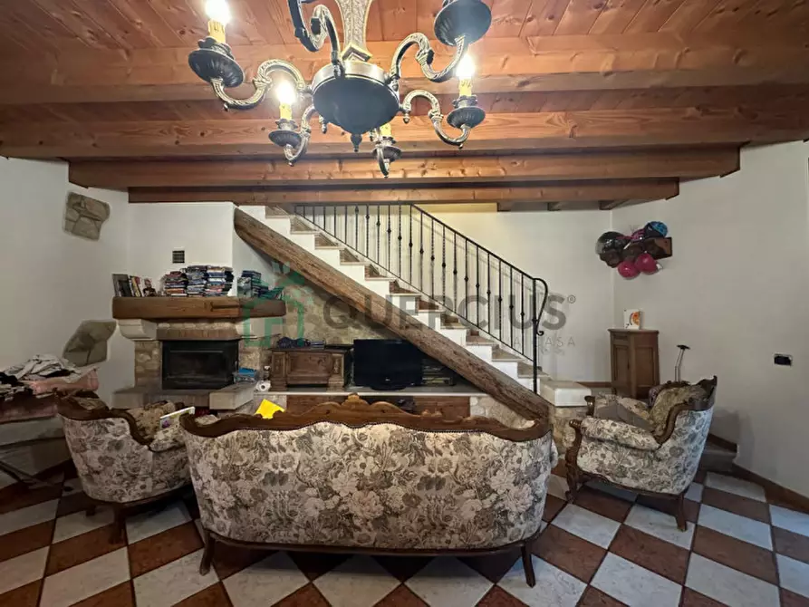 Immagine 9 di Rustico / casale in vendita  in Via Trieste a Colognola Ai Colli