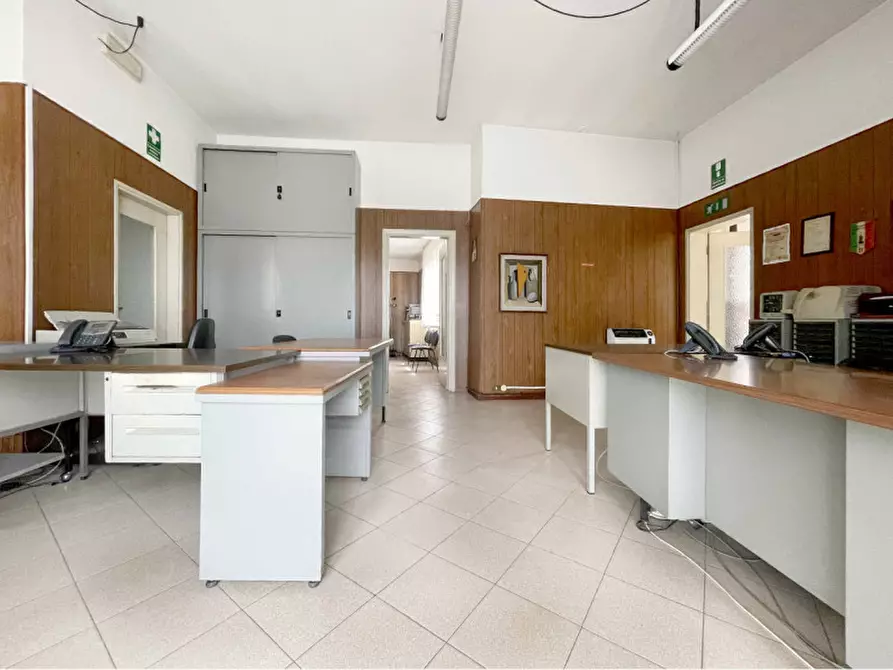 Immagine 7 di Magazzino in vendita  in via Borgomanero 22 / 24 a Cressa