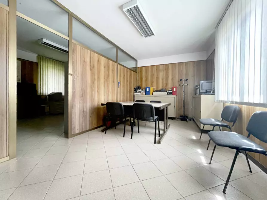 Immagine 8 di Magazzino in vendita  in via Borgomanero 22 / 24 a Cressa