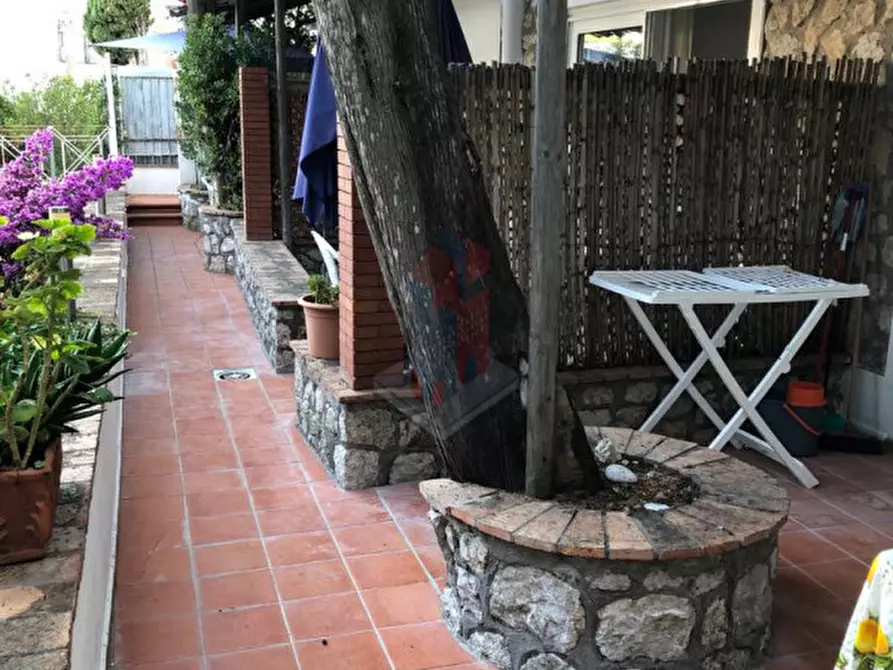 Immagine 17 di Appartamento in vendita  in CAPRI - VIA TRAGARA a Capri