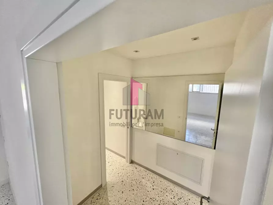 Immagine 22 di Negozio in affitto  in Via Roma a Breganze