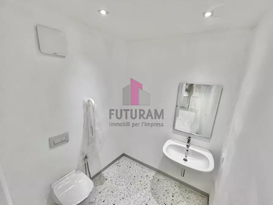 Immagine 27 di Negozio in affitto  in Via Roma a Breganze