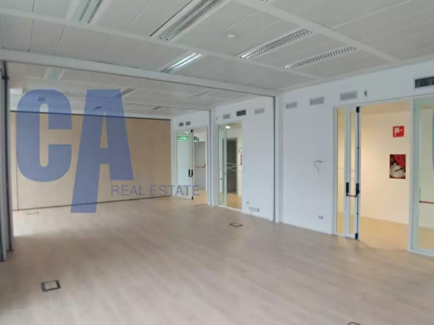 Immagine 2 di Ufficio in affitto  in VIA BAZZI CARLO a Milano