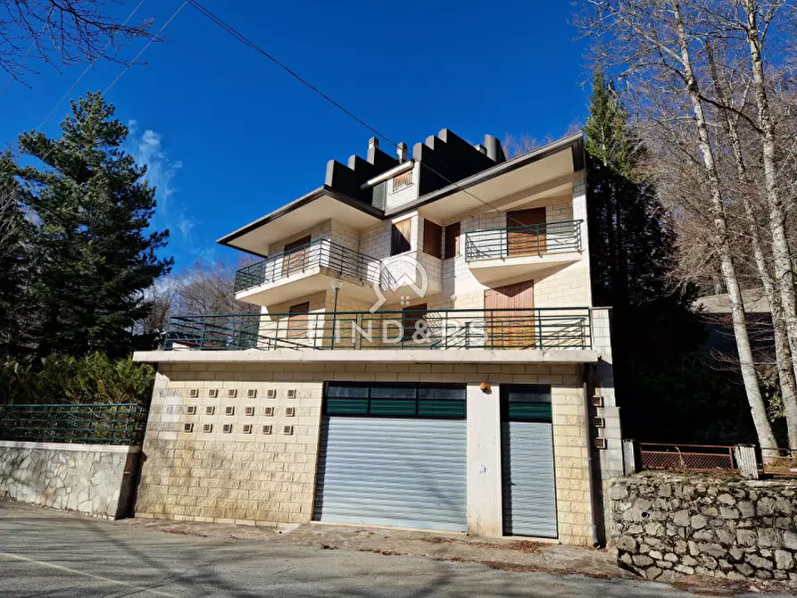 Immagine 1 di Casa bifamiliare in vendita  in Via Valle Oscura a Santo Stefano In Aspromonte