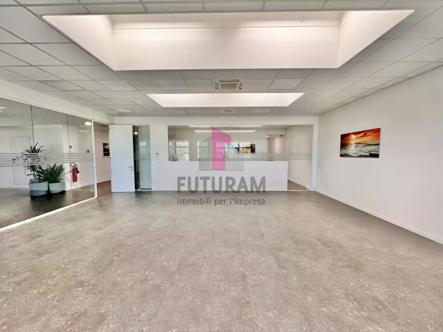 Immagine 5 di Ufficio in affitto  in VIA ANCONA 13 a Torri Di Quartesolo
