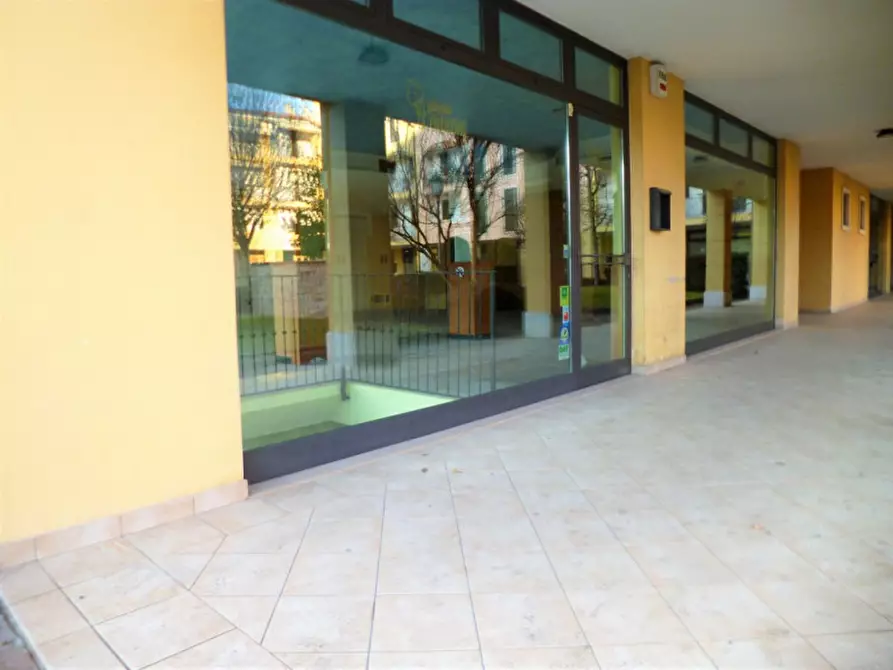 Immagine 1 di Ufficio in affitto  in via roma a Montebello Vicentino