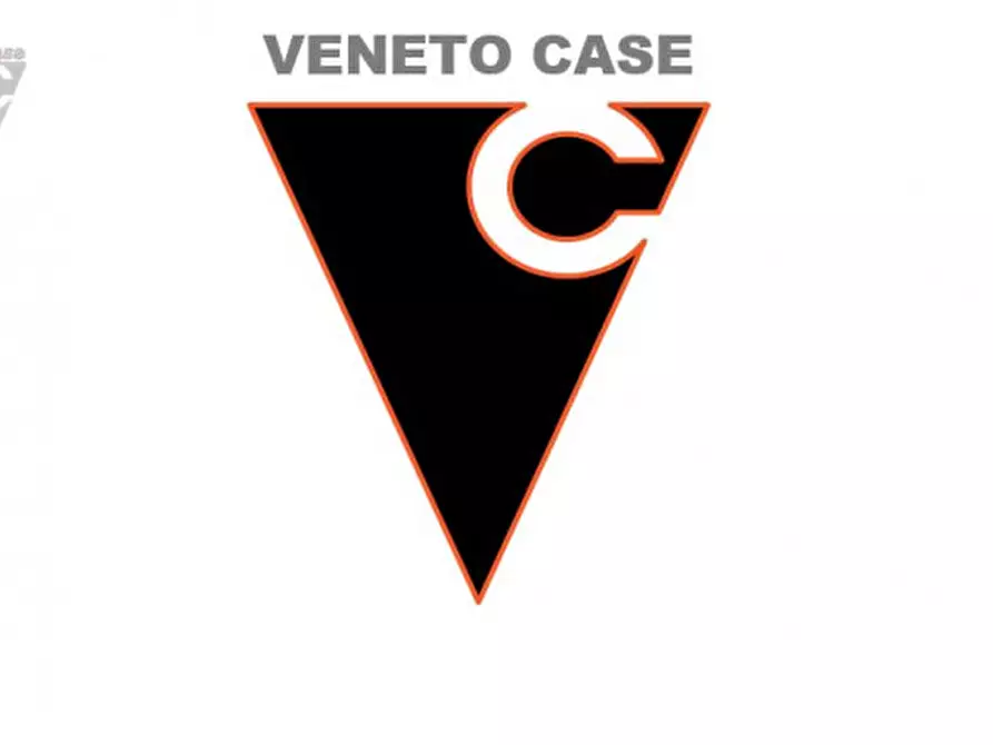 Immagine 12 di Negozio in vendita  a Padova