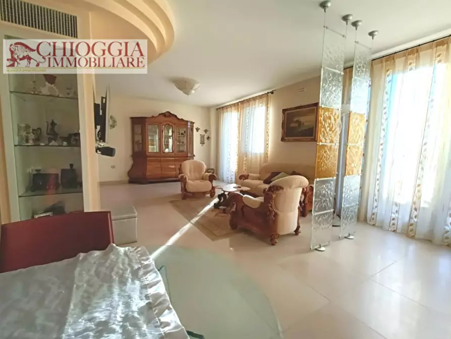 Immagine 2 di Casa bifamiliare in vendita  in Via San Giuseppe a Chioggia