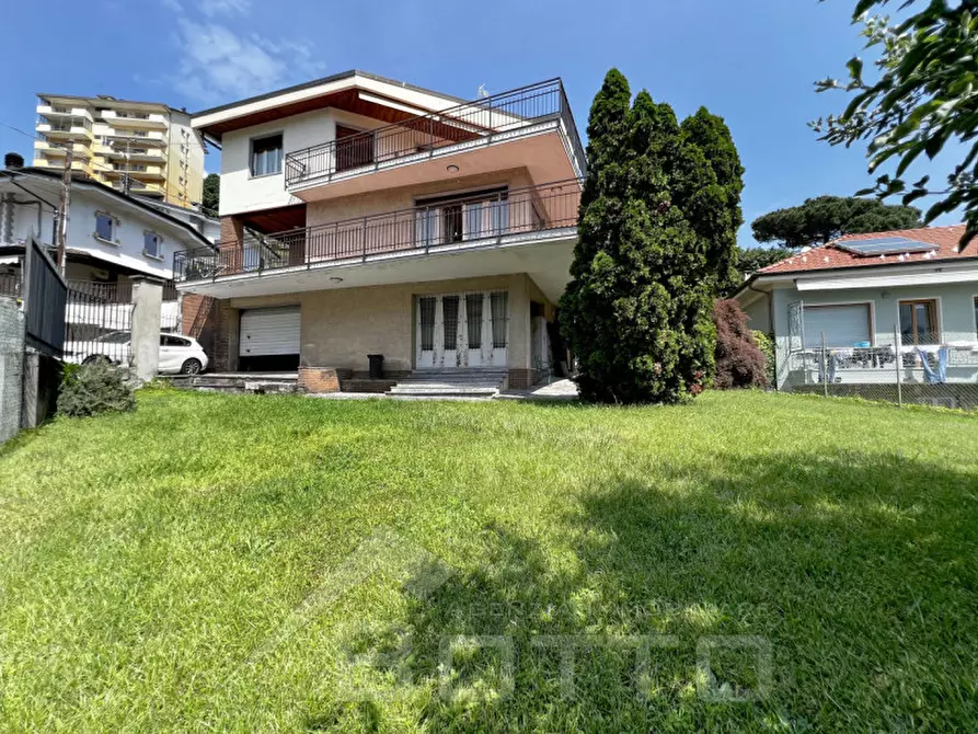 Immagine 33 di Villa in vendita  in via alle quarne 1 a Omegna