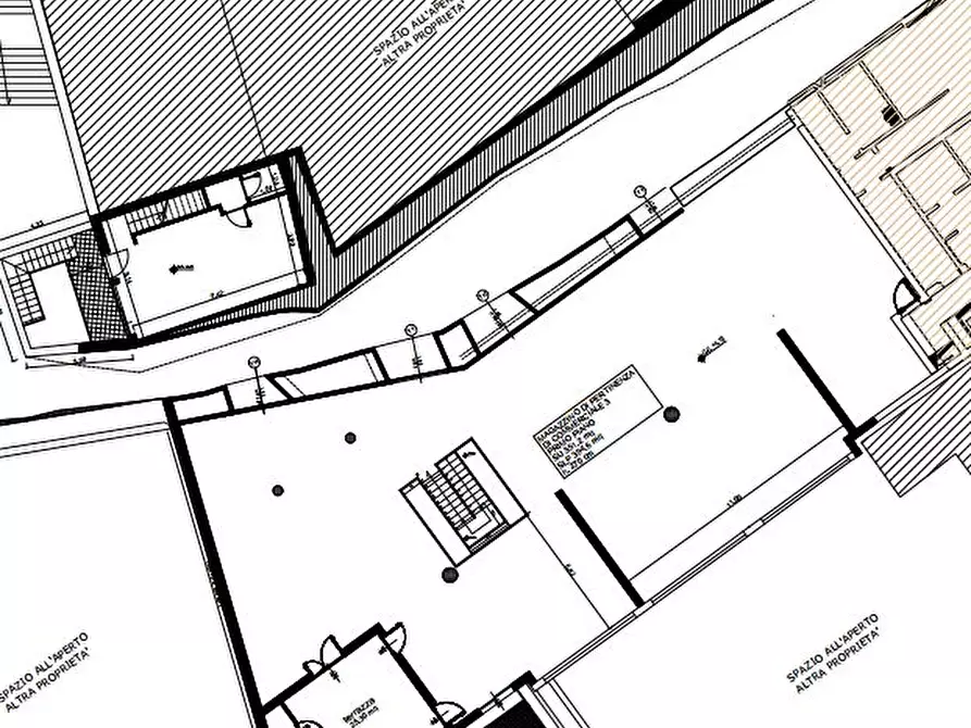 Immagine 12 di Ufficio in vendita  in Via Marradi  84 a Livorno