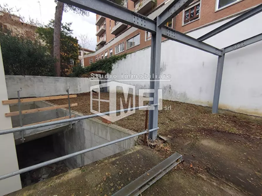 Immagine 10 di Negozio in vendita  in Via Marradi  84 a Livorno