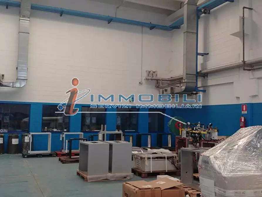 Immagine 12 di Magazzino in vendita  in VIA GIOVANNI GENTILE a Milano
