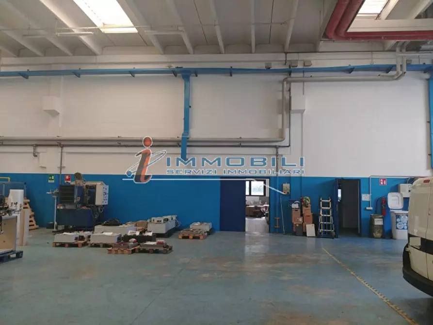 Immagine 13 di Magazzino in vendita  in VIA GIOVANNI GENTILE a Milano