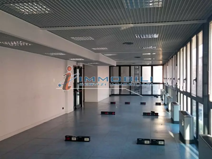 Immagine 14 di Ufficio in affitto  in VIA SILE a Milano