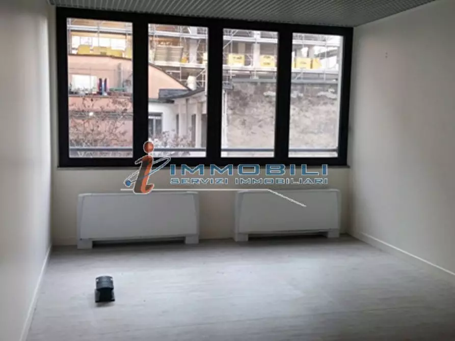 Immagine 15 di Ufficio in affitto  in VIA SILE a Milano