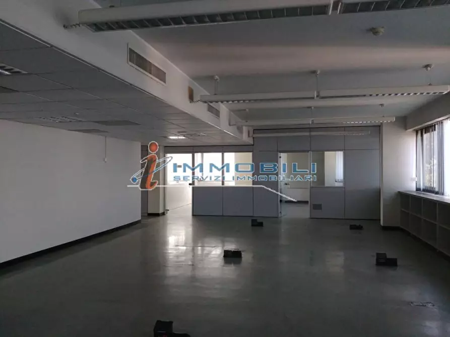 Immagine 14 di Attività commerciale in vendita  in VIA CIRCONVALLAZIONE a Segrate