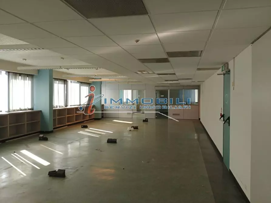 Immagine 17 di Attività commerciale in vendita  in VIA CIRCONVALLAZIONE a Segrate