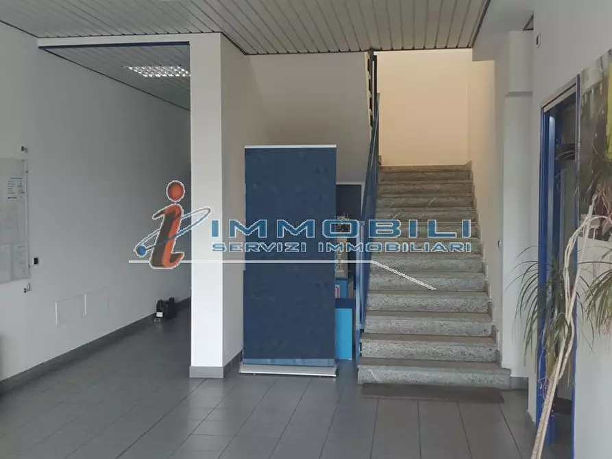 Immagine 14 di Attività commerciale in vendita  in VIA GIOVANNI GENTILE a Milano