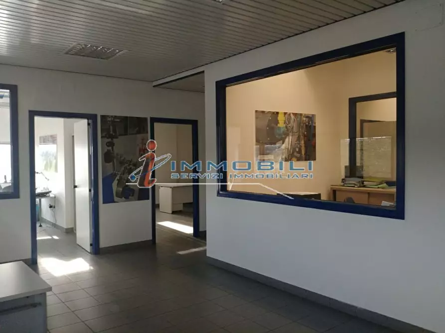 Immagine 20 di Attività commerciale in vendita  in VIA GIOVANNI GENTILE a Milano